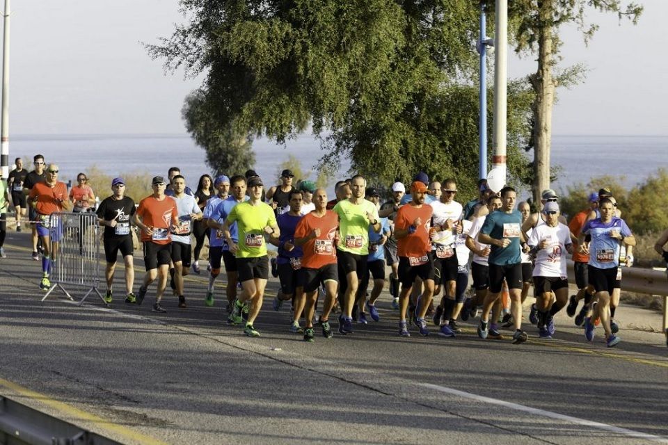 Fra Tiberias Marathon som går ved Galileasjøen i Israel (Arrangørfoto)