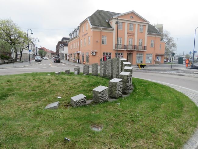 Repetisjon i rundkjøing sentrum i Rakkestad kommune.jpg
