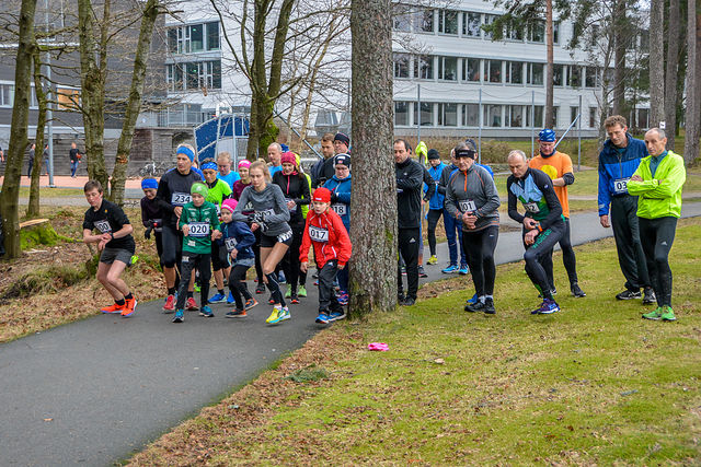 Starten har gått i 10 km-løypen