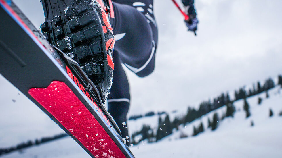 Felleski har vært utrolig populære de siste årene. Nå kan du også få toppmodeller med feller.(Foto: Rossignol)