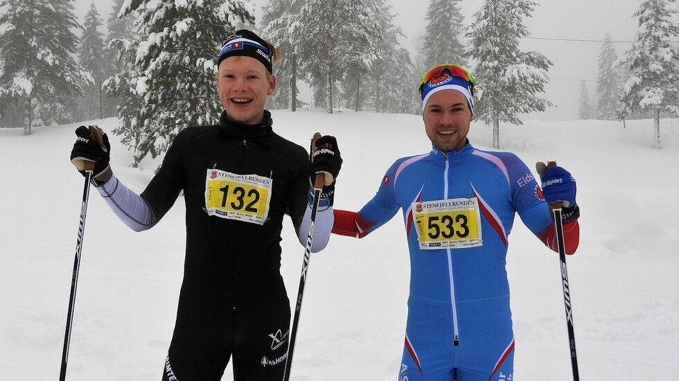 De to beste og eneste under to timer på det krevende føret i Stenfjellrunden 2020: Vinneren Ulrik Måbø, Hamar Skiklubb (til h.) og toeren Edvard Sæthern, Magnor UL (Foto: Stein Arne Negård)
