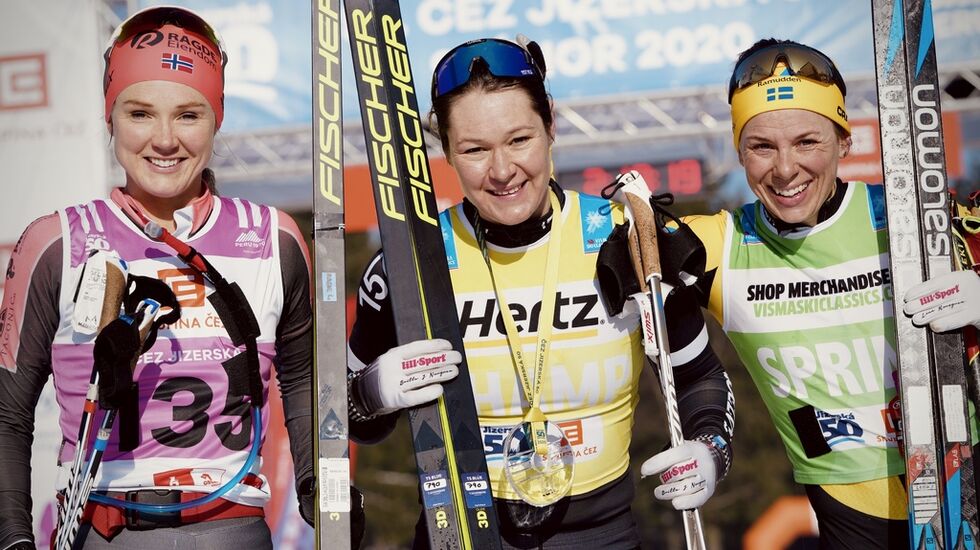 Fra venstre Emilie Fleten, Britta Johansson Norgren og Lina Korsgren. Foto: Visma Ski Classics - Sandra Åhs- Sivertsen