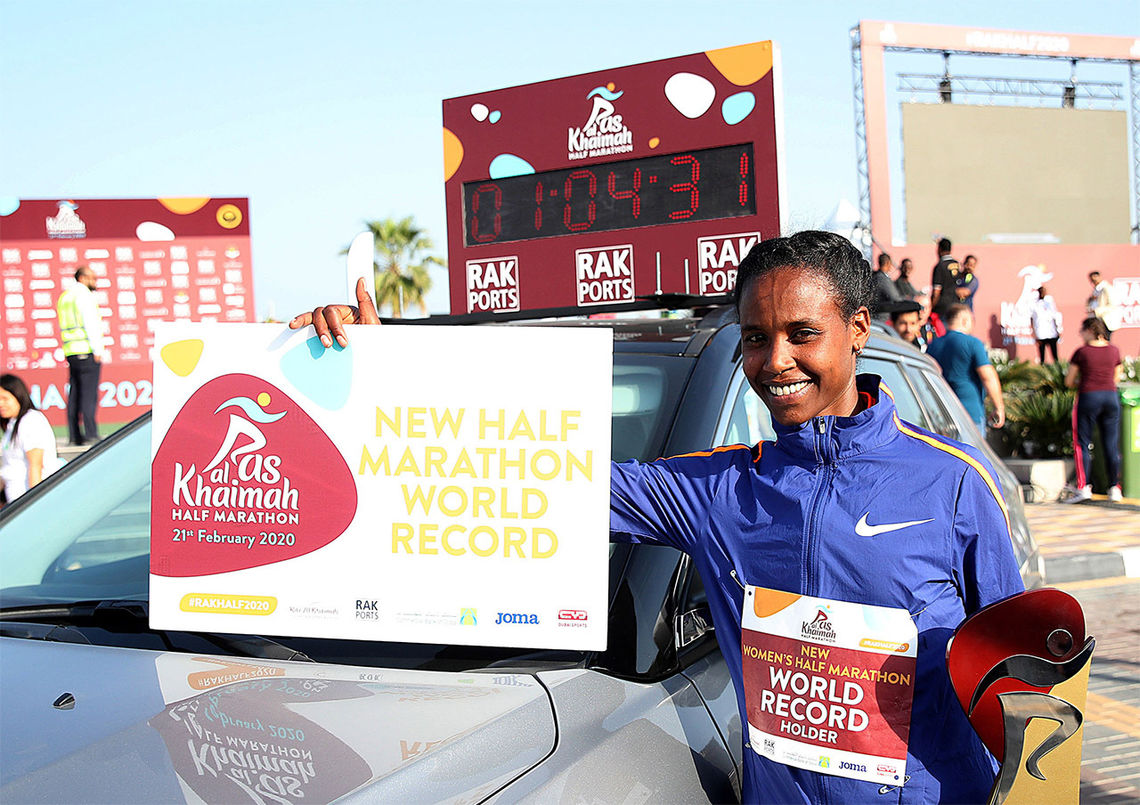 Ababel Yeshaneh kan glede seg over å være den nye verdensrekordinnehaveren på halvmaraton. (Foto: G. Colombo)