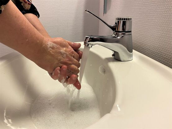 Det er viktig med god handhygiene. (Foto: Mariann Skau)