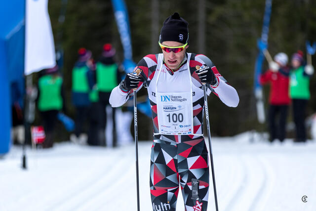 Simen Østensen vant en klar seier i Holmenkollmarsjen i Romeriksåsen. (Foto: Sylvain Cavatz)
