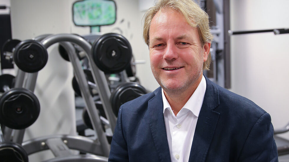 Kritisk: Professor Espen Tønnessen anbefaler mosjonister å bruke pengene på andre ting enn laktatmålere. (Foto: Høyskolen Kristiania)