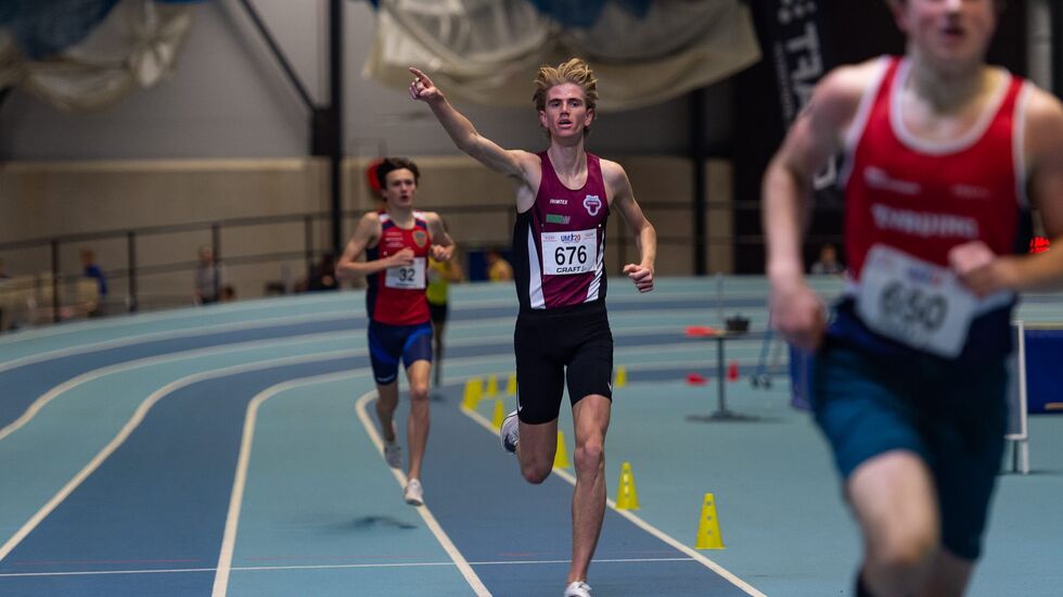 Jonatan Andersen Vedvik sikrer seg UM-tittel på 1500 meter.(Alle foto: Samuel Hafsahl)