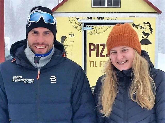Totalvinnerne i Veldrerennet 2020 - Franziska Skogsholm og Simen Engebretsen Nordli