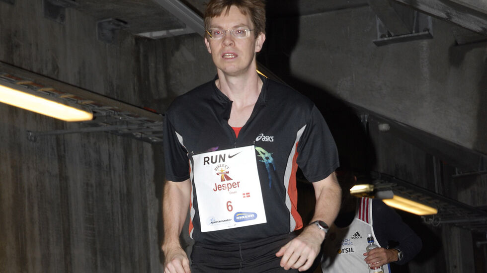 Den danske ultraløperen Jesper Kenn Olsen, her fotografert da han deltok på Bislett 24 timers i 2006, inviterer nå til et helt smittefritt Corona-løp. (Foto: Bjørn Johannessen)