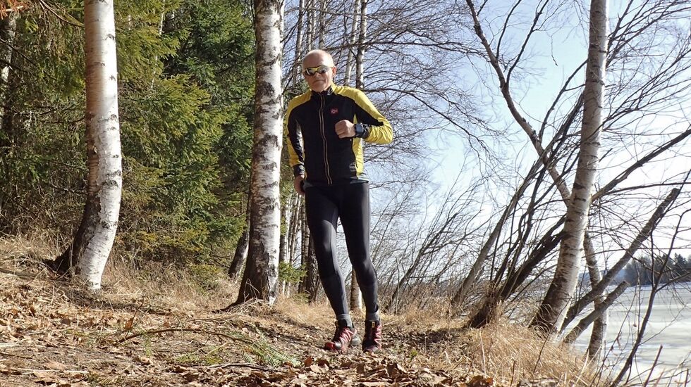 Artikkelforfatteren på treningstur for to år siden, alene og i inspirerende omgivelser.