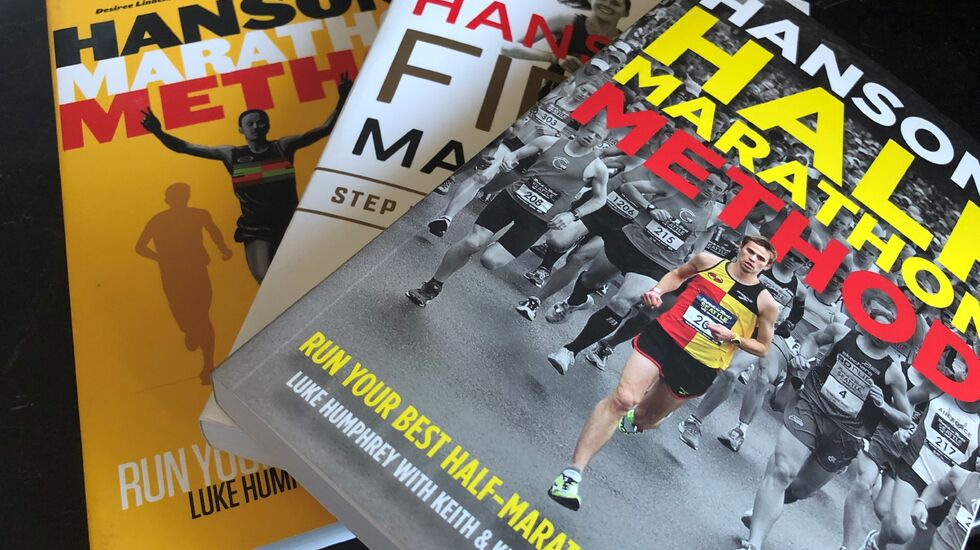 Tre bøker om trening mot maraton og halvmaraton er innkjøpt.