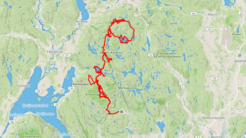 Nordmarka var strengt tatt i minste laget for Joar Thele og Anders Aukland. Dermed måtte de legge inn mange ekstrasløyfer på den 321 km lange skituren fra Sørkedalen til Mylla og tilbake. (Faksimile: Joar Theles Strava-profil)