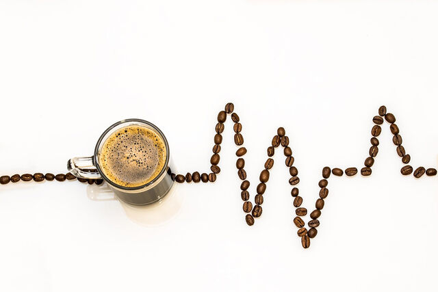 Mye tyder på at prestasjonskurven kan påvirkes positivt av kaffeinntak. (Foto: Myriam Zilles / Pixabay)