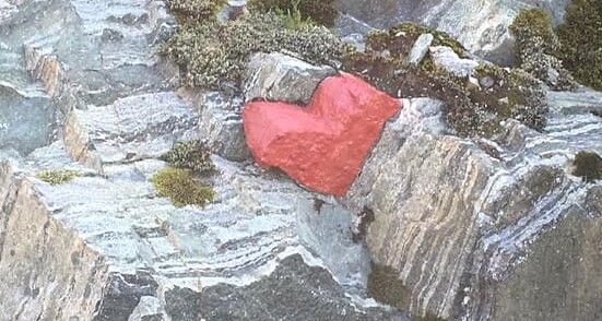 Malt hjerte på berget -  innsendt av Mona Beate Fremstad