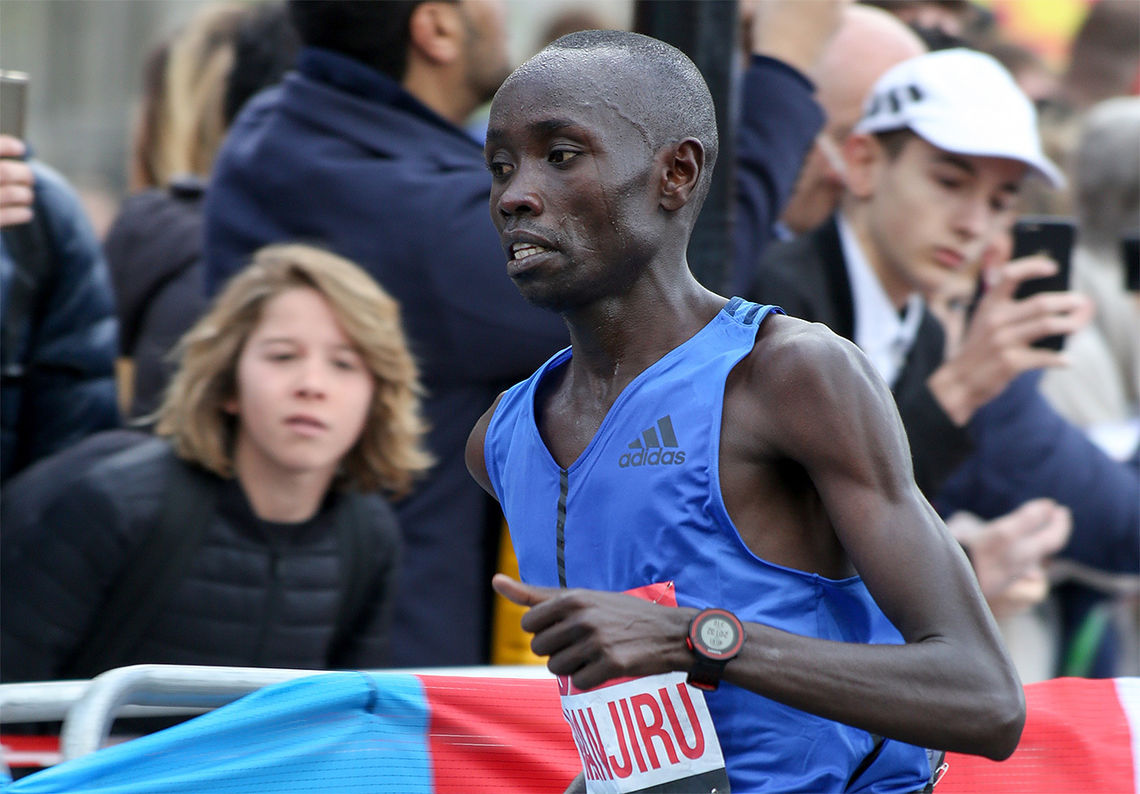 Daniel Wanjiru var på høyden av karrieren da han vant London Marathon i 2017. Nå ser det ut til at han er nokså nær bunnen. (Foto: Wikipedia)