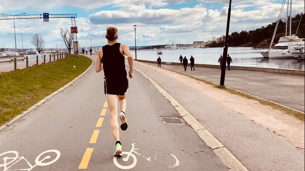 Even Brøndbo Dahl på vei mot ny segmentrekord på Tour de Finance langs Frognerkilen i Oslo. (Foto: Sigurd Ruud Skjeseth) 
