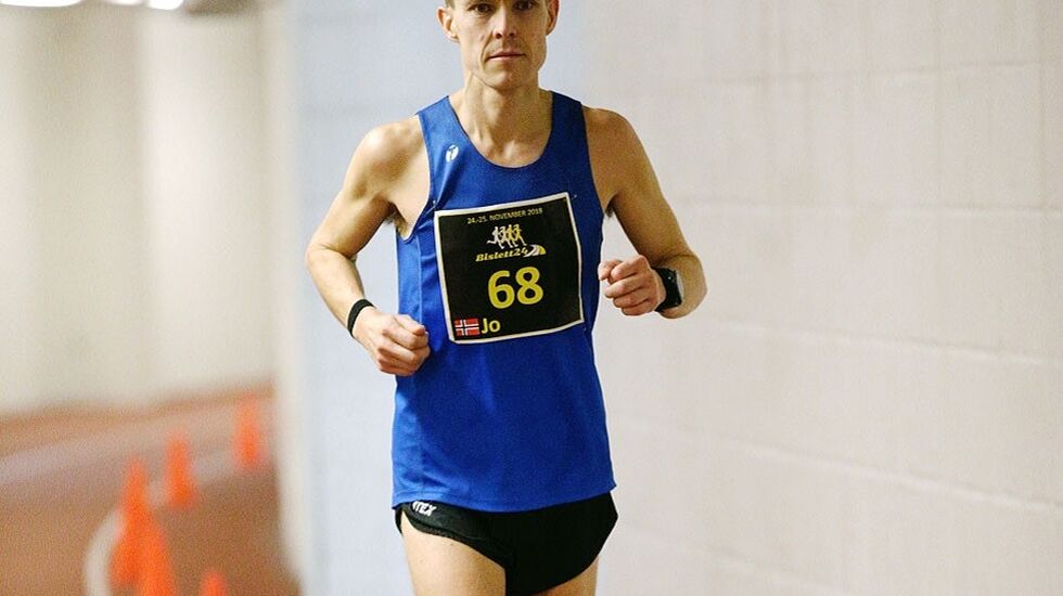 Jo Inge Norum da han løp 243,7 km og ble andremann i Bislett 24-timers  i 2018. (Foto: Per Inge Østmoen)