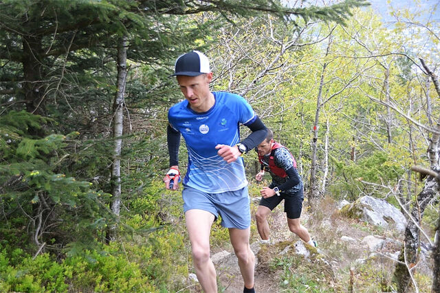 Tom Erik Halvorsen gikk i tet rett fra start og vant til slutt med 4 minutters margin. (Foto: Einar Søndeland)