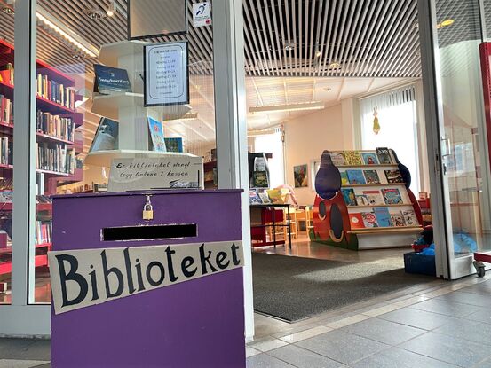 Sogndal bibliotek i Kulturhuset. (Foto: Mariann Skau)
