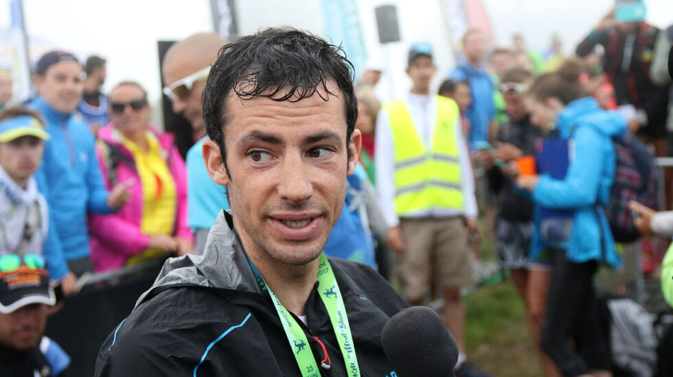 Kilian Jornet etter Mont Blanc Marathon 2017 som han vant. (Foto: Runar Gilberg)