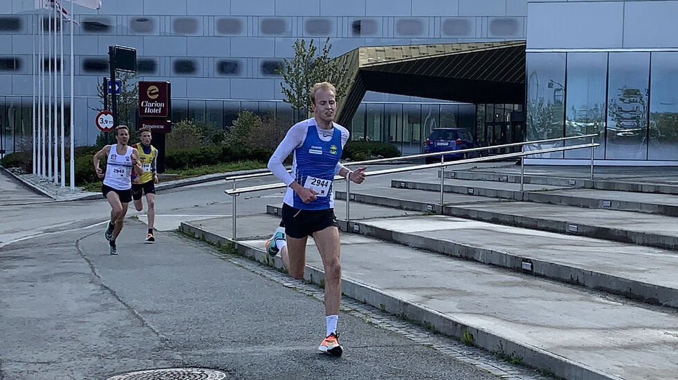 Trond Einar Moen Pedersli vant Strandpromenaden på 14:21. (Foto: Håkon Kristoffersen)