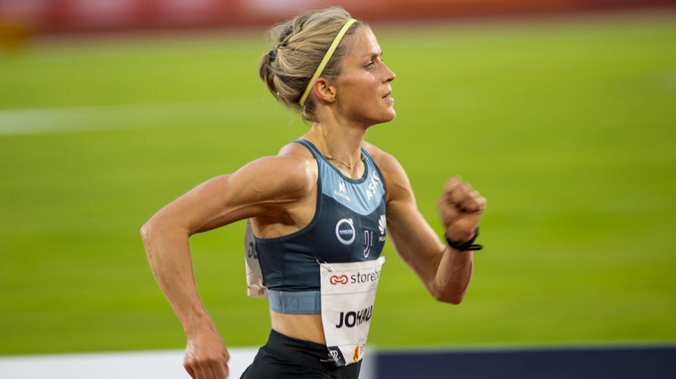 Therese Johaug har løpt veldig fort på 10000 m, og med stayeregenskapene hennes er det all grunn til å tro at det vil gå fort unna også på halvmaraton. (Foto: Sylvain Cavatz) 