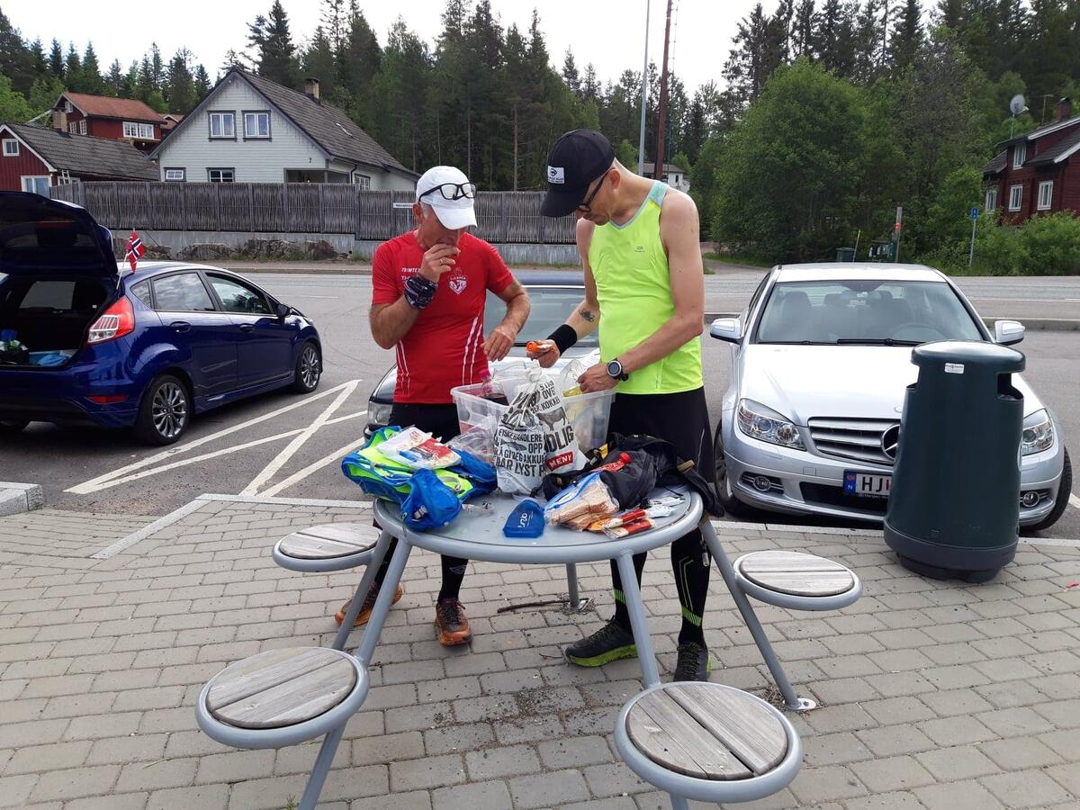 Per_Kåre_og_Yann_pitstop