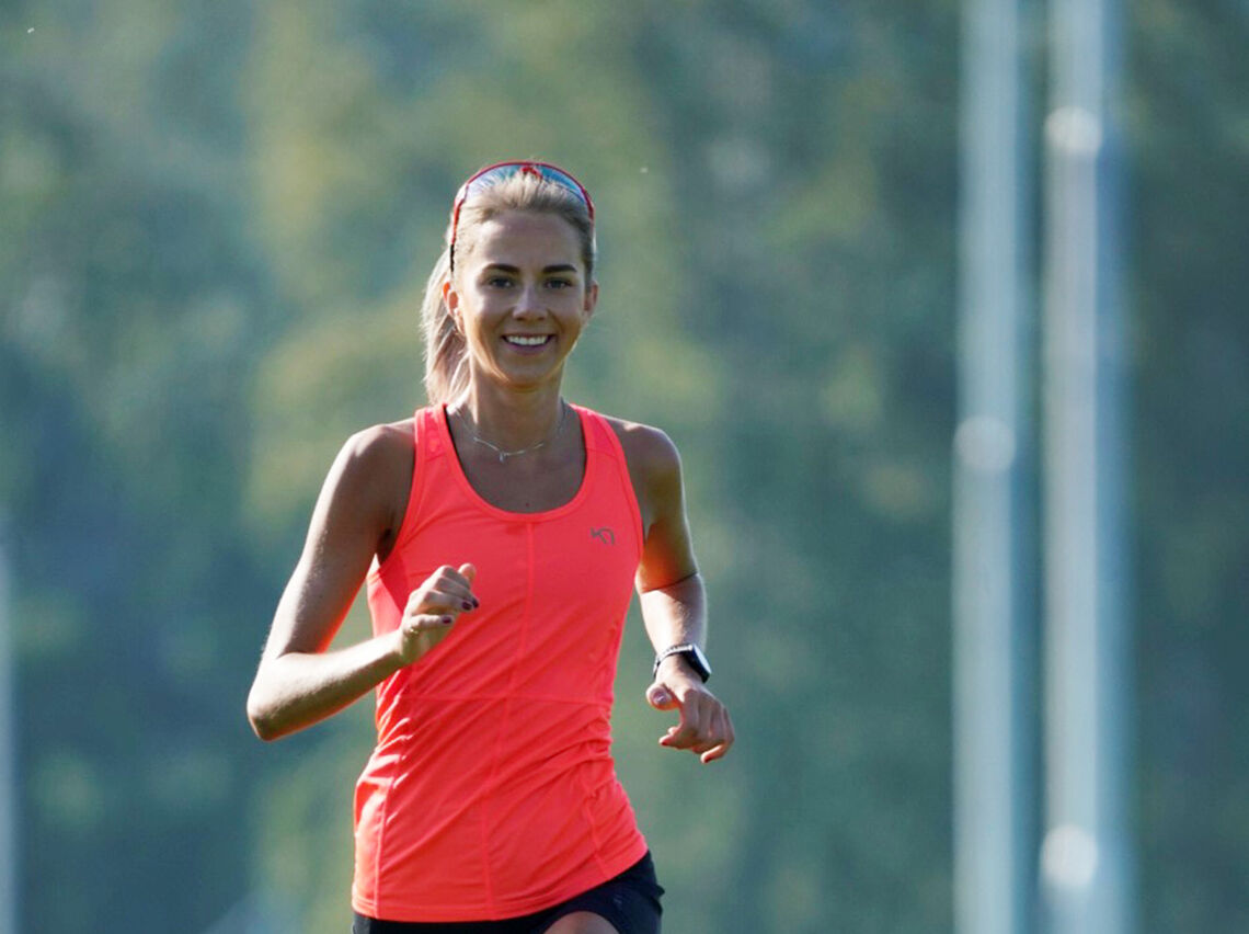 Utholdende: Julie Vollum Bø liker å løpe, og et erklært mål er å løpe maraton under 3 timer.  (Foto: Magnus Knutsen)  