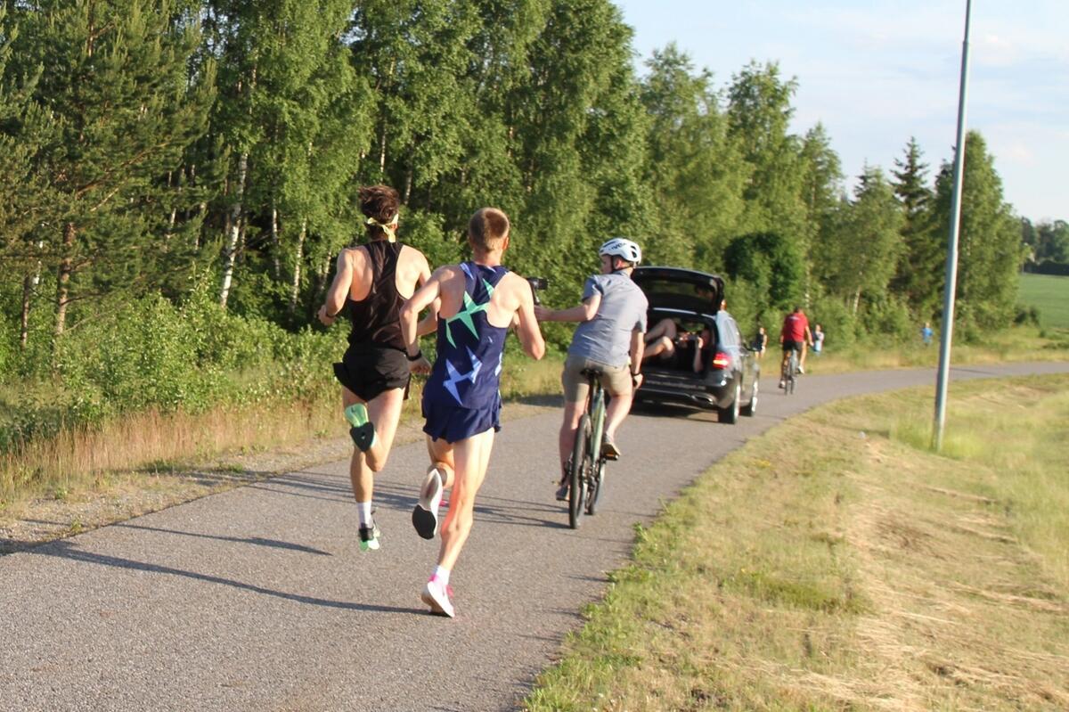 IMG_7818_Sindre_og_Sondre_med_følge (1280x852)