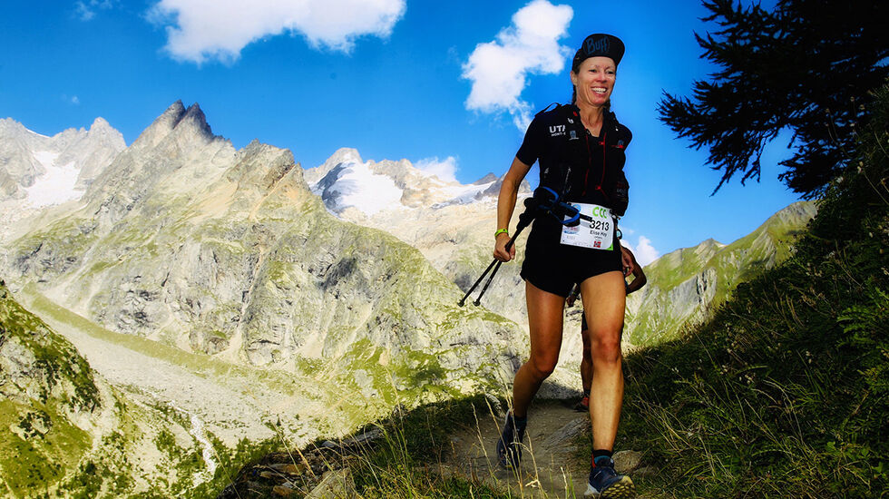 I sitt ess: Aller best trives Elise Hay Opsahl når hun får løpe langt i fjellet. Her ser vi henne i CCC-løypa i Ultra-trail du Mont Blanc i fjor. (Foto: Maindru Photo)