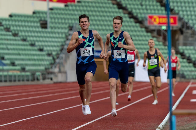 Både Jakob og Filip Ingebrigtsen kom seg ned på 1.46-tallet på 800 m på Bislett i kveld. (Foto: Samuel Hafsahl)