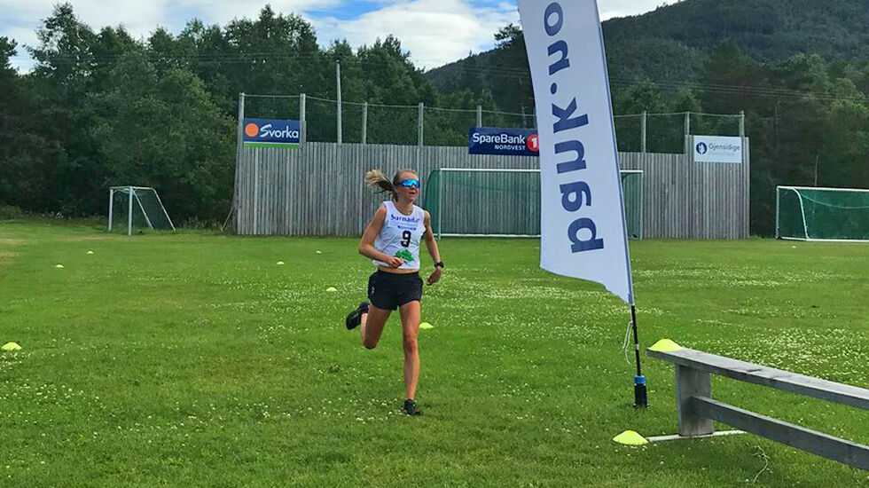 Alise Einmo, Rindal IL vinner på knallsterke 54:39 som er en kraftig forbedring av løyperekorden for damer. (Alle foto: arrangøren)