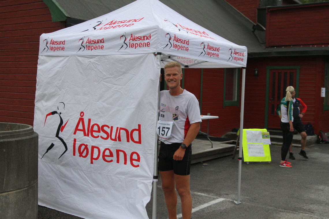 Skiløperen Vetle Juliussen fra Lyn Ski vant 10 km i Ålesund