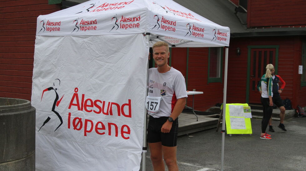 Skiløperen Vetle Juliussen fra Lyn Ski vant 10 km i Ålesund