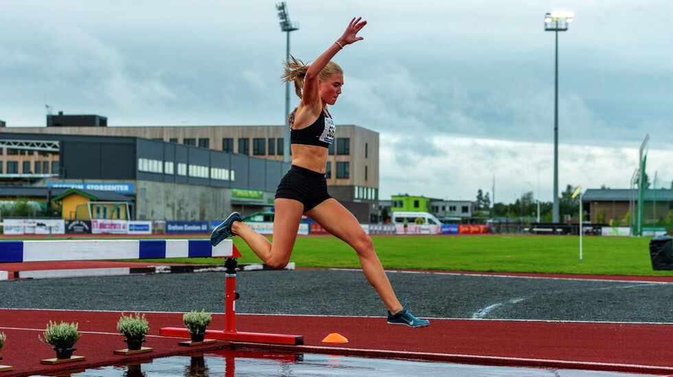 Andrea Modin Engesæth har hinder som sitt spesiale, men løp nå 1500 m. (Arkivfoto: Arne Dag Myking) 