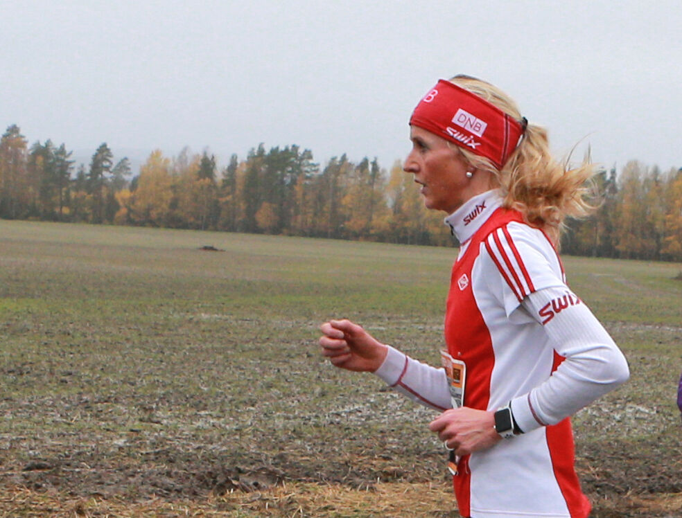 Torhild Dybwad Mathiesen løp fort da hun var ung og tok blant annet NM-gull på 5000 m i 1993 med 16.25,27. Nå er hun blitt 52 år og er en av landets beste veteranløpere. (Arkivfoto: Kjell Vigestad) 