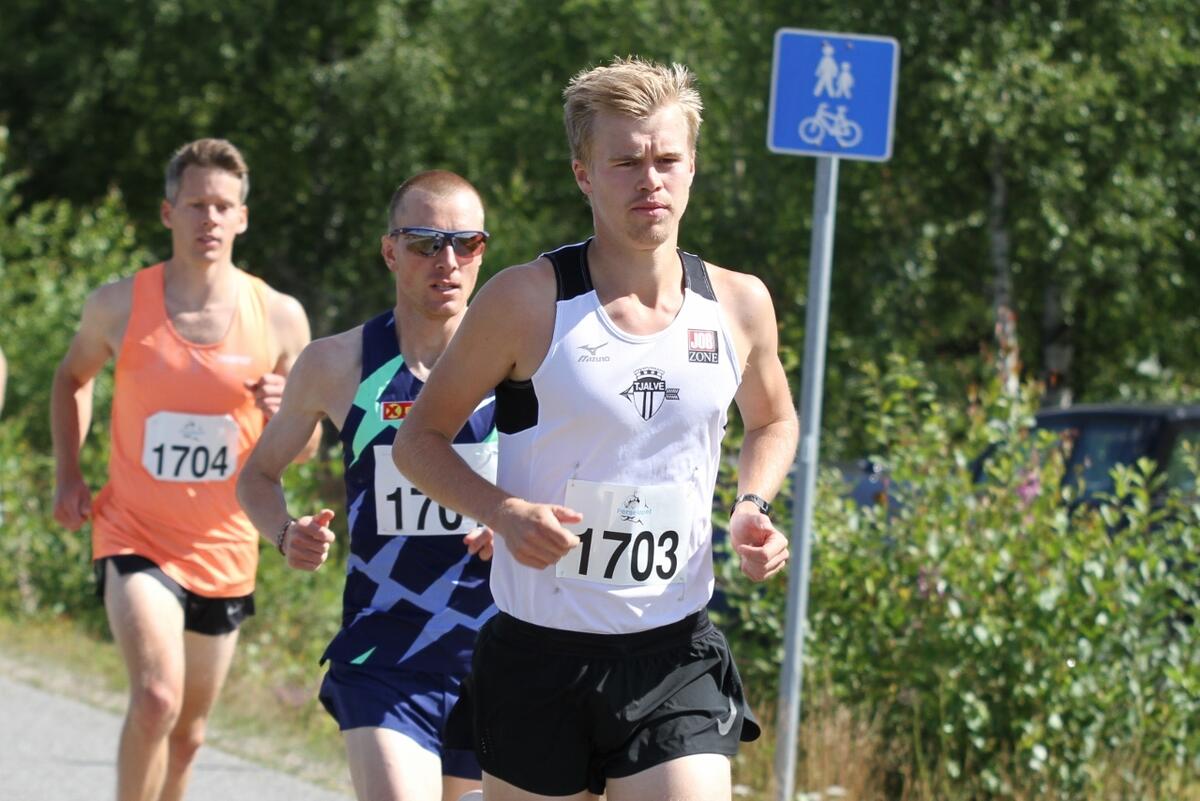 IMG_8038_Tet_Anders_Skjeset_Sondre_N_Moem_Anders_Gløersen (1280x854)