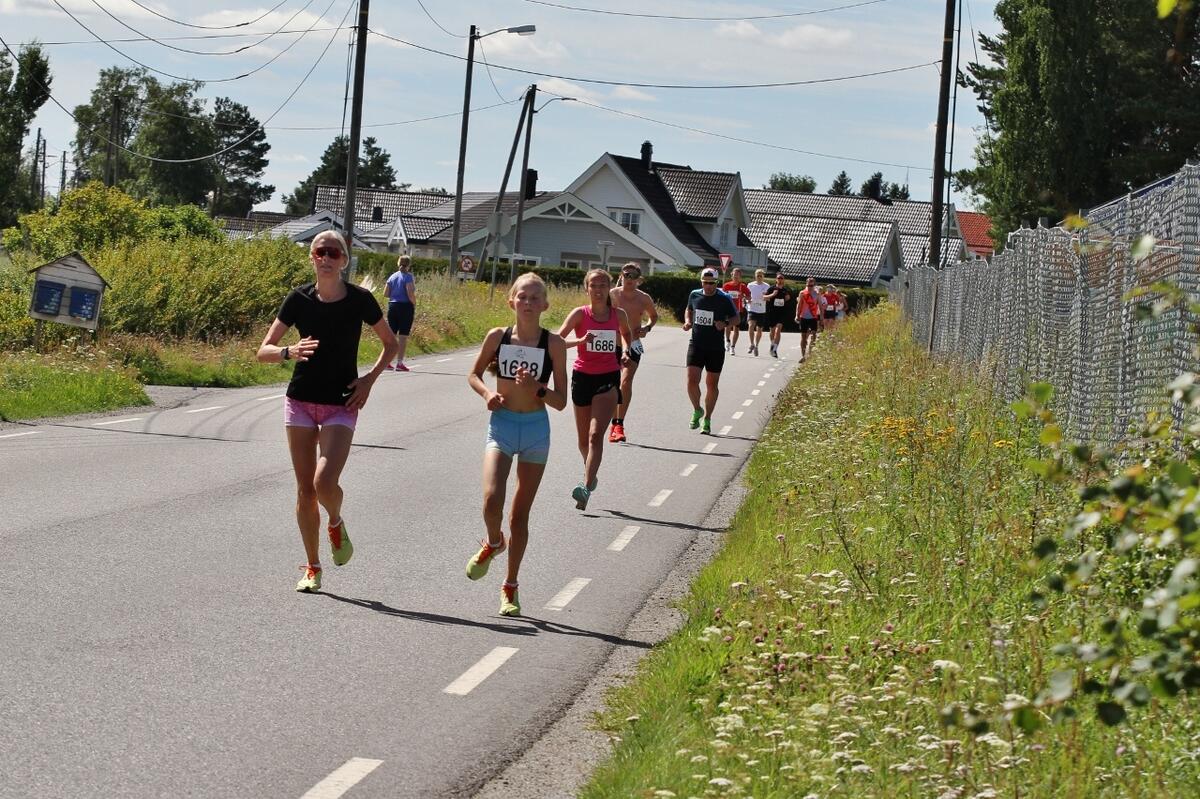 IMG_8348_Strøm_av_løpere (1280x852)