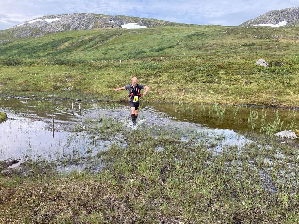 Helge Reinholt fullførte den lengste løypa i Meråker Mountain Challenge 1. august, der han også tok bildeserien ovenfor. Man får jo lyst til å løpe i Meråkerfjella når man ser slike bilder. (Foto: William McDonald)