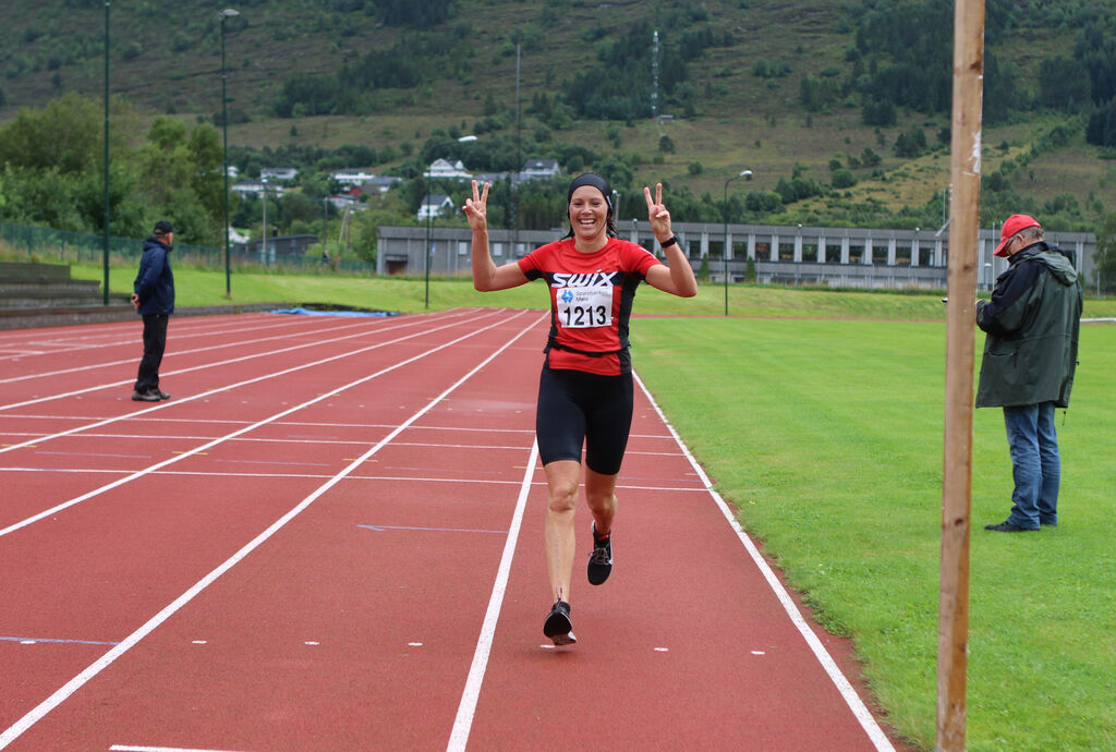 Iren Nordal, Midsund IL vant halvmaraton. Foto: Martin Hauge-Nilsen