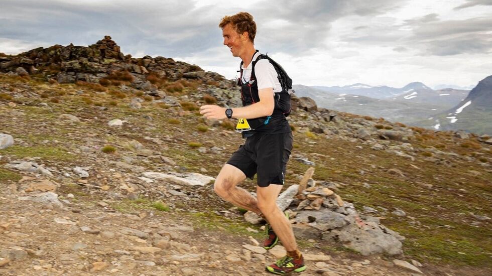 Erland Åkra Eldrup i suverent driv over fjellet. (Foto MSM, Zoltan Tot)