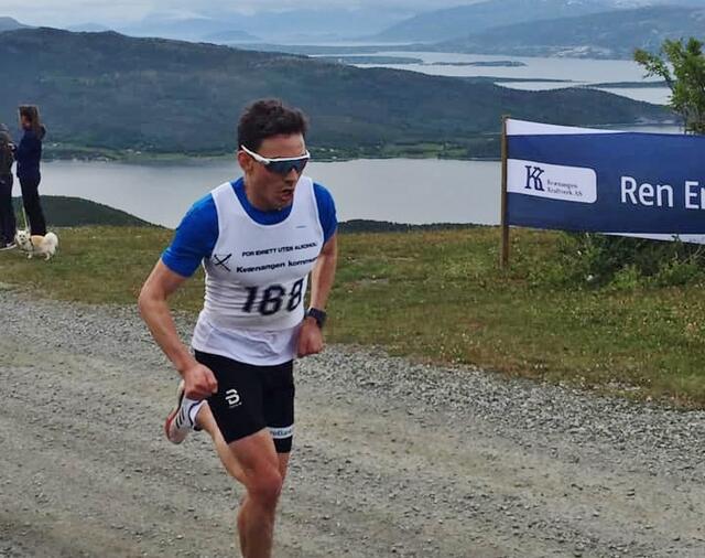 Finn Hågen Krogh vant Kraftløpet i Kvænangsbotn i fjor. Dette løpet midt mellom Lyngen og Alta ser ut til å samle mange sterke skinavn også i år. (Foto: Tom-Hugo Pedersen)