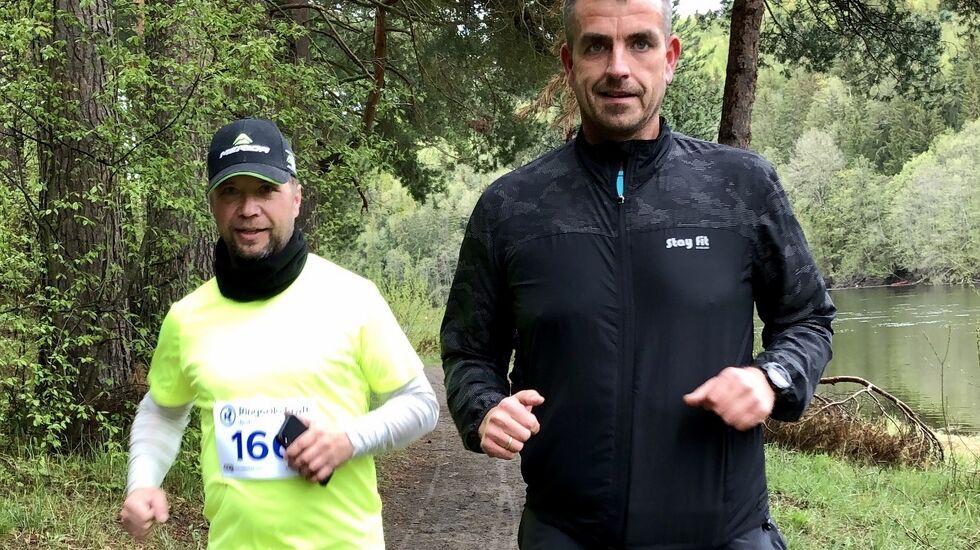 Even Kristoffersen liker å delta i løp. Da treffer han så mange trivelige mennesker, og så liker han ekstra godt det inkluderende ultramiljøet. Bildet er fra en 50 km på Hønefoss i fjor.