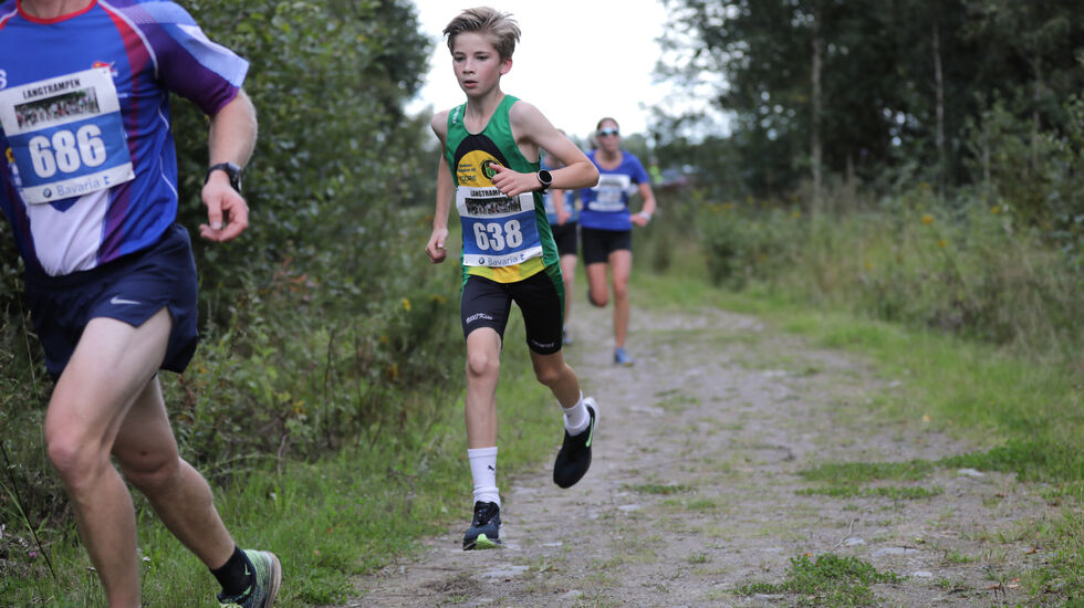 Iver Løvgaard Faksvåg lå på 2. plass etter åpningskilometeren, men vant ganske klart til slutt. (Foto: Bjørn Hytjanstorp)