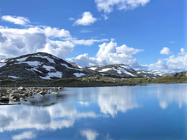 Hallingskeid! Solen skinner, beina går lett og humøret er på topp!