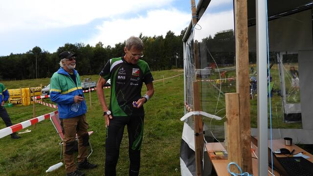 Sigurd Dæhli i mål som vinner av M65 søndag. (Foto: Stein Arne Negård)