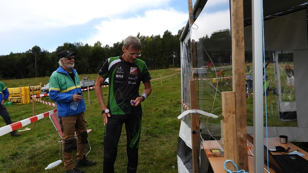 Sigurd Dæhli i mål som vinner av M65 søndag. (Foto: Stein Arne Negård)