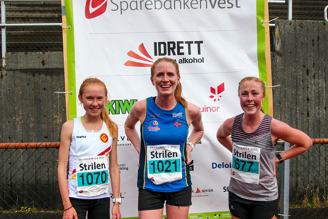 De tre beste kvinner på Knarvikmila 10 km: Adele Henriksen, Lina Rivedal og Eli Anne Dvergsdal. (Alle foto: Arne Dag Myking).
