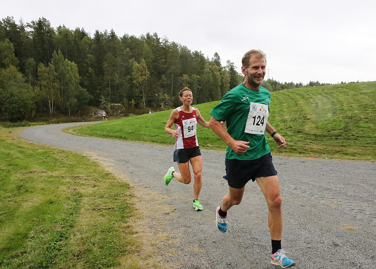 Jan_Hoel_og_Jessica_Gunnarrson_foto_Thomas_Patey_4S7A4155.jpg
