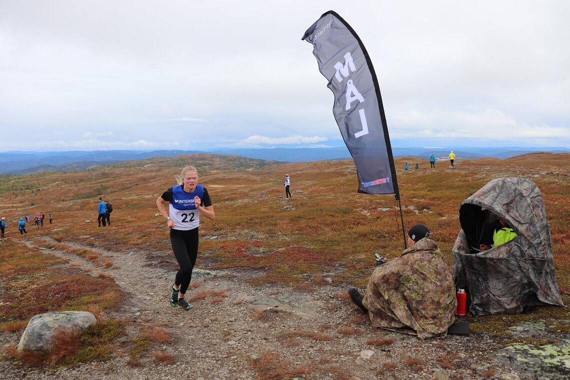 Mariann Roe på de siste meterne på Bjødalskampen. (Foto fra arrangørens facebookside)